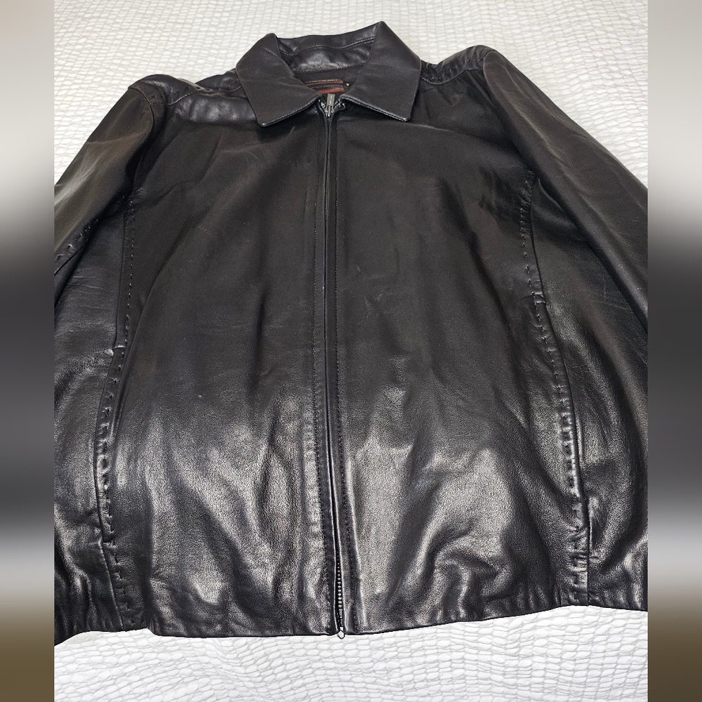 Wilson's Leather Black Lightweight Jacket with Front Zipper and Folded Collar - Picture 5 of 5